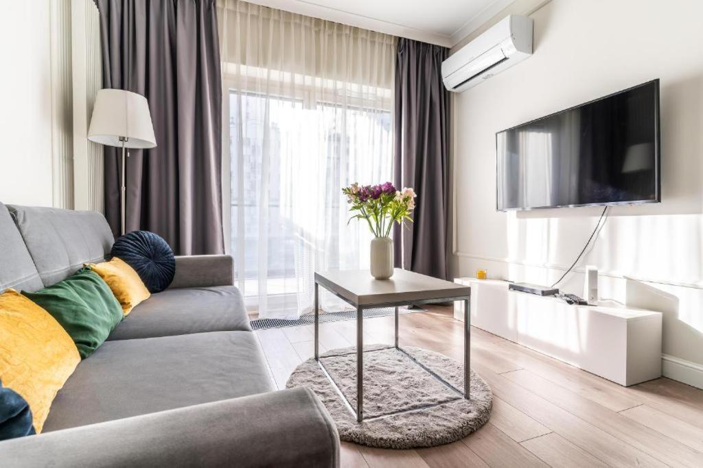 Mennica Residence Apartments Varsovie Extérieur photo